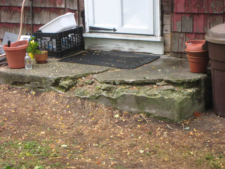 CONCRETE WALKS AND STOOPS LONG ISLAND CEMENT NY CONCRETE STOOPS